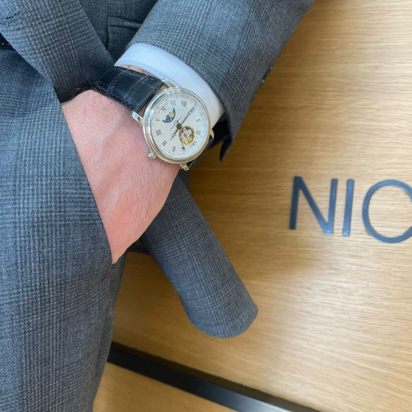 Frederique Constant Classics Moonphase - Classiques