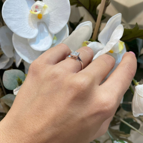 Anillo Diamantes Princess 0.65 - La princesse