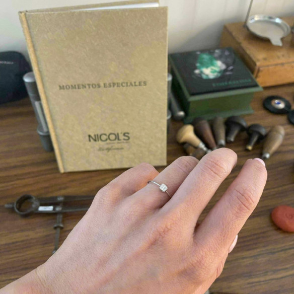 Anello Mumite Diamanti Oro Bianco - design moderno
