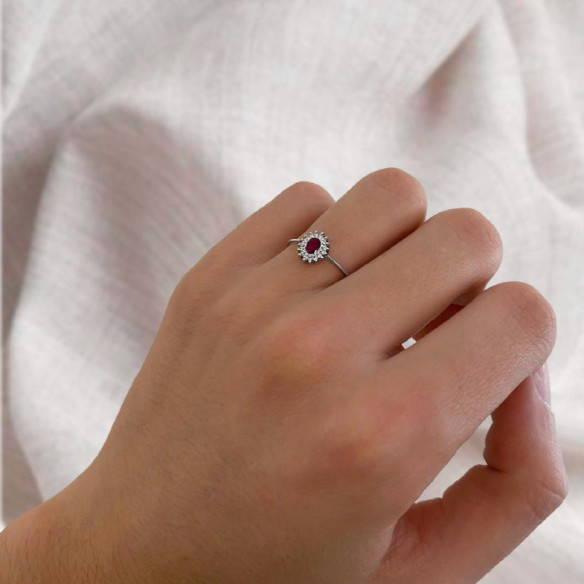 Anillo Rubi Oval Detail - Anillos de Rubí