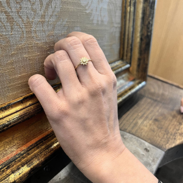 Vintage Gold and Diamonds Ring SNOW FLOWER - Brilliant Cut