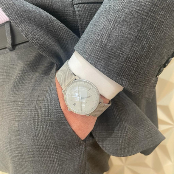 Junghans Max Bill Mega Solar - Junghans Facture max