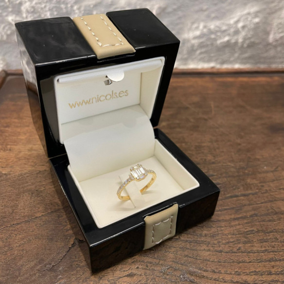 Anillo Diamantes Electra 0.58 Oro Amarillo - Talla Baguette