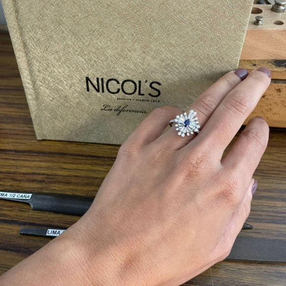 Anillo Diamantes y Zafiro Copo de Nieve - Anillos de Zafiro