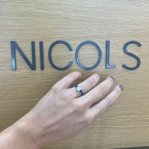 Anillo Diamantes Electra 0.44 Oro Blanco y Zafiro Azul - Anillos de Compromiso Azul