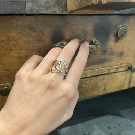 Anillo Onda Anudada Oro Amarillo Y Blanco - Goldene Ringe ohne Steine 2