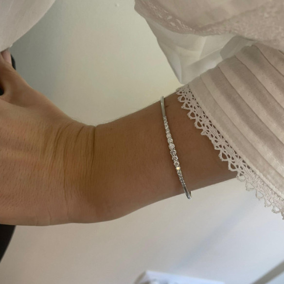 Brazalete Tubo Redondo Oro Blanco Eloise 17 Diamantes - Brazaletes de Oro