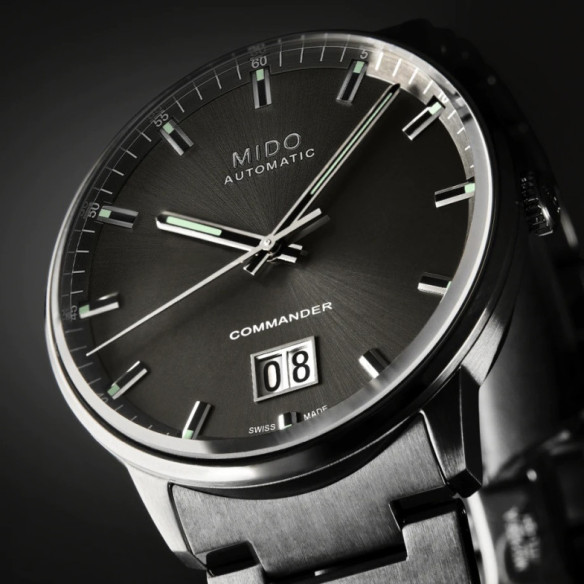 Mido Commander Big Date - Commander