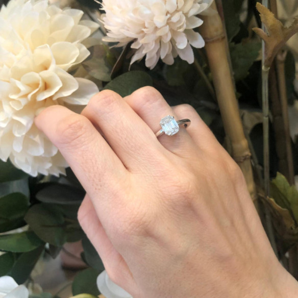 Diamond Ring 0.70 Ct Emerald Cut Camille Engagement - Carving baguette