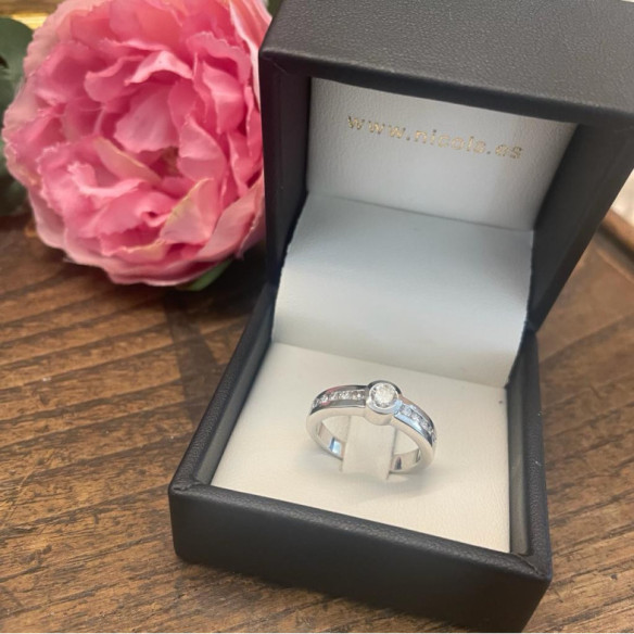 Anillo Diamantes Emily 0.50 Oro Blanco - Anillos Compromiso Aniversario