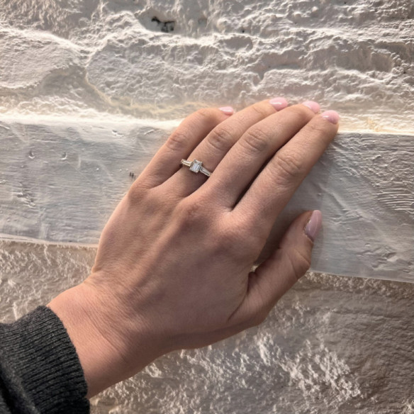 Engagement ring ANNIVERSARY - Emerald Cut