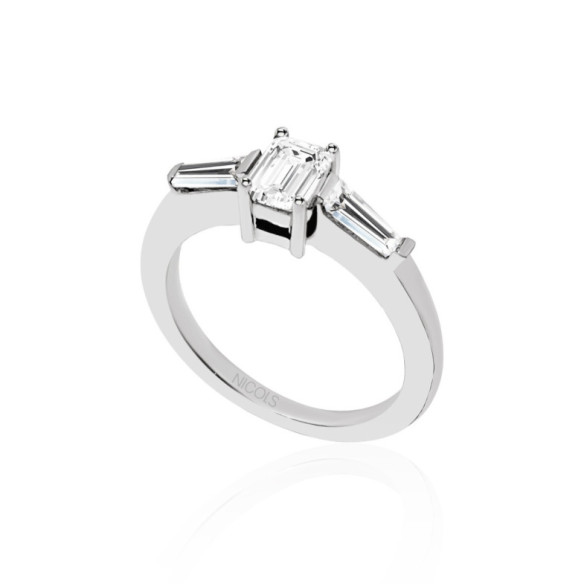 Anillo Diamantes Electra 0.70 - Talla Esmeralda