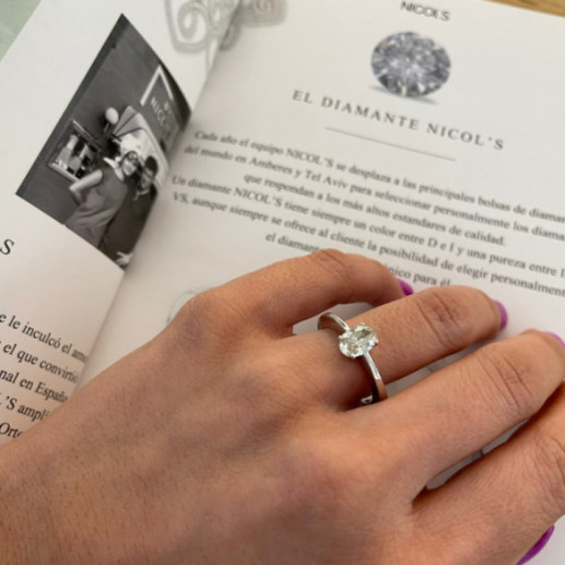 Anillo Compromiso Olivia Oro Blanco (18K) Con Diamante Oval 0.99Ct - Talla Oval 2