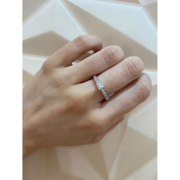 Anillo Solitario Amelie 0.35Ct - Talla Brillante