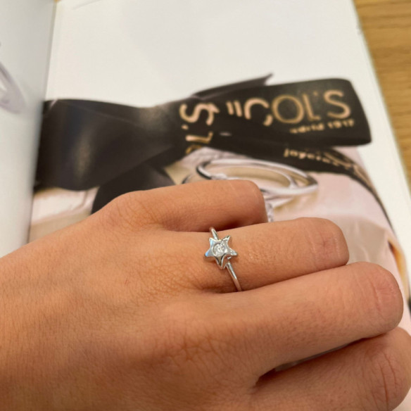 Anillo Solitario Estrella 0.08 - aniversario