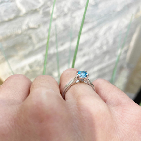 Anillo Oro Zircon Azul Solitario Nicole 1.00ct - Bagues Autres pierres précieuses