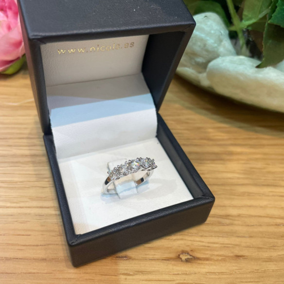 Anillo Diamantes Eloise 1.20 Oro Blanco - Talla Brillante