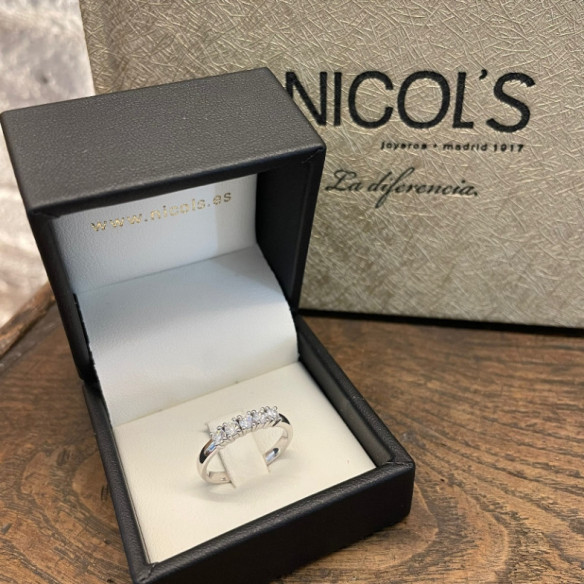 Diamond Wedding Ring 0.40 Eloise Line - Brilliant Cut