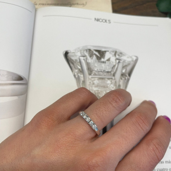 Diamond Wedding Ring 0.40 Eloise Line - Brilliant Cut