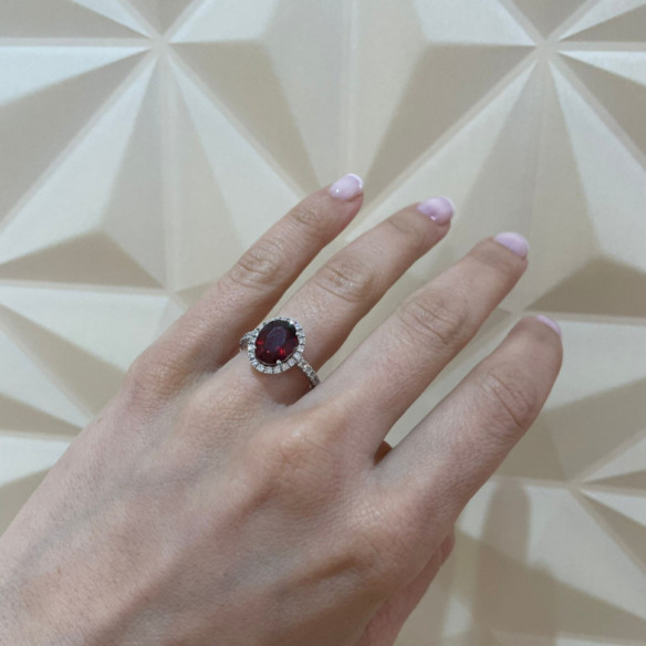 Anillo Granate 3.70Ct Oro Blanco Sunset Oval - diseños vintage