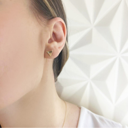 Pendientes Triángulo Diamante Oro Amarillo Always - cortos 2