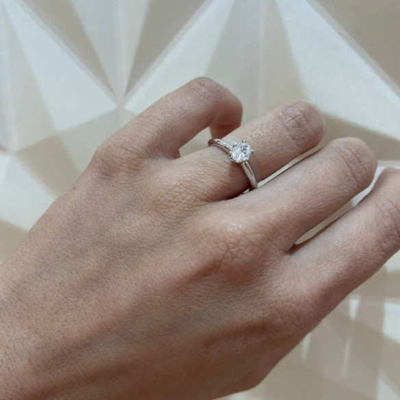 Anillo Solitario Olivia 0.50 - Talla Oval