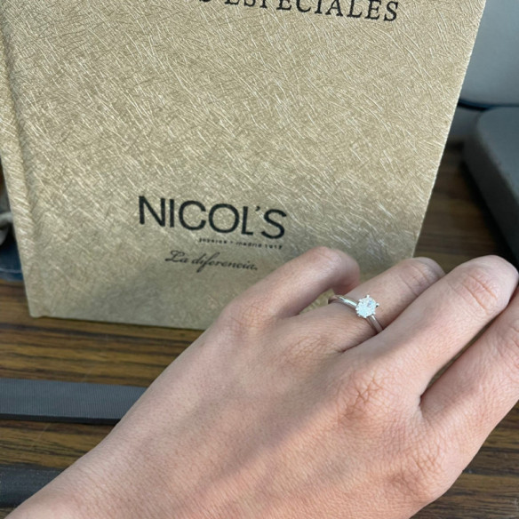 Anillo Solitario Olivia 0.50 - Talla Oval