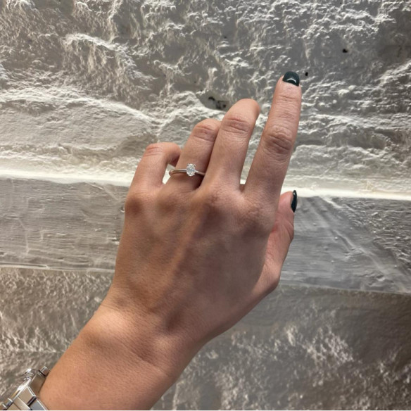 Anillo Solitario Olivia 0.50 - Weiß golden einsam