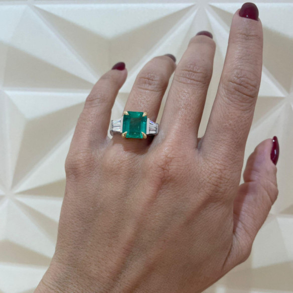 Anillo Esmeralda 5 Ct y Diamantes Red Carpet - Hoher Schmuck