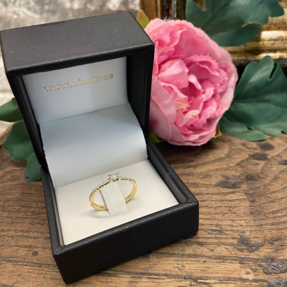 Anillo Diamantes Delphina 0.18 Talla Esmeralda Oro Amarillo - Talla Esmeralda