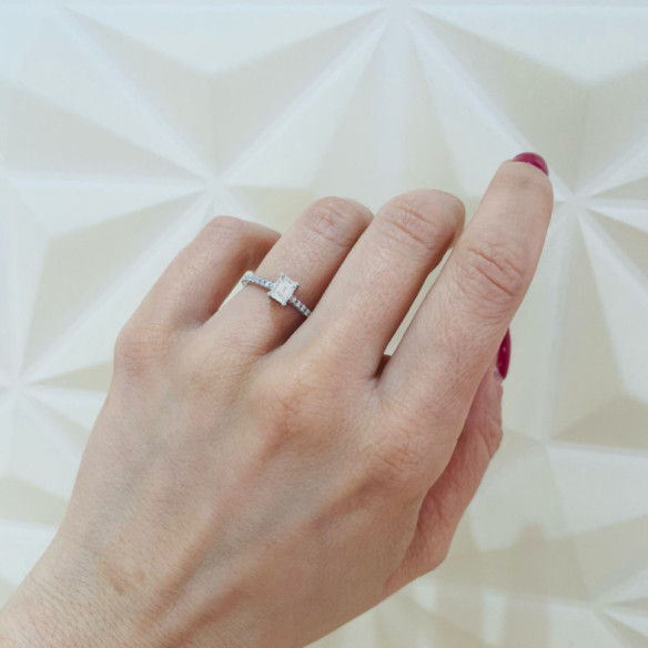 Anillo Diamante 0.50 Esmeralda Camille - RINGE