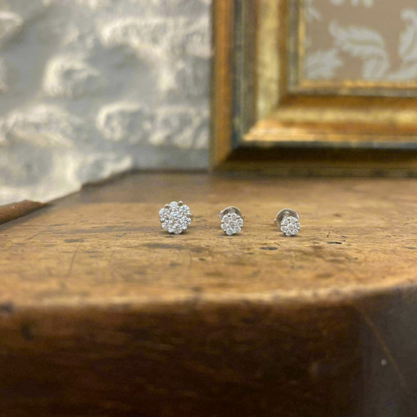 Pendientes Diamantes Camelia 0.50 Dormilonas - Pendientes de Novia