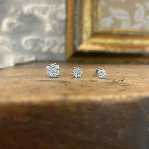 Pendientes Diamantes Camelia 0.50 Dormilonas - Pendientes de Novia