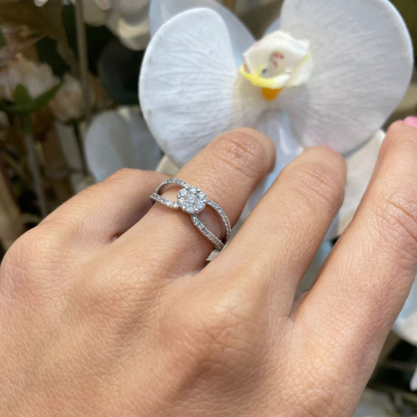 Anillo Diamantes Camelia Onda - rosetón