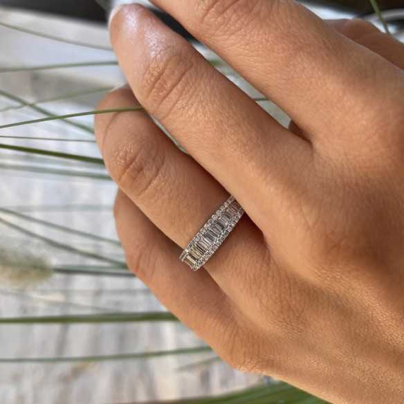 Abelia 0.60 Weißgold Diamantring - Schnitzen von Baguette