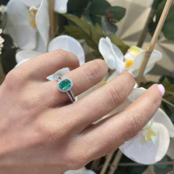 Anillo Esmeralda Orla Dalia 0.80 - ANILLOS