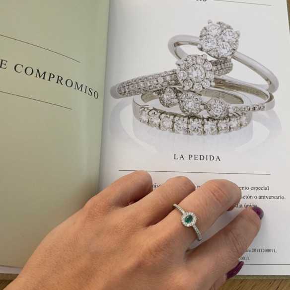 Emerald Ring und Diamanten Diamant Farbe Orla Oval - Smaragdringe