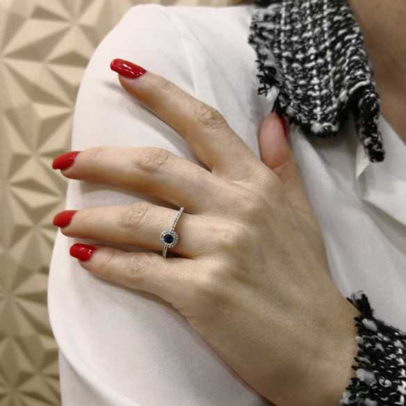 Saphirring und Diamantfarbe - Saphiringe