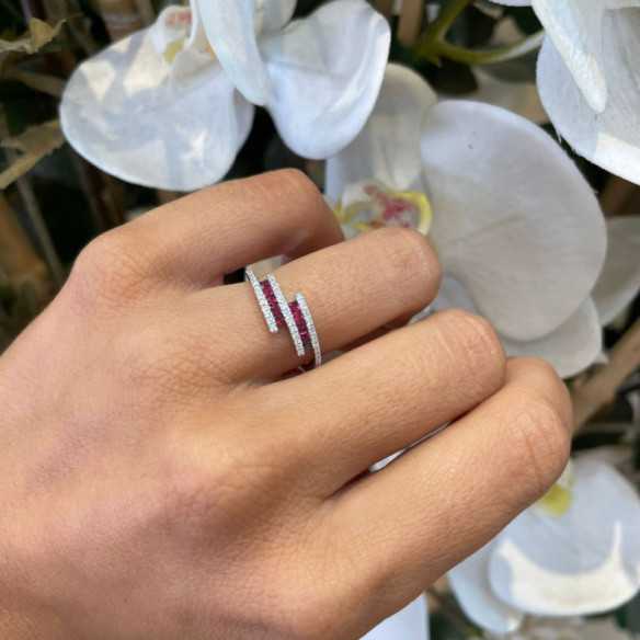 Anillo Diamantes y Rubíes Amelia 0.39 - Anillos de Rubí