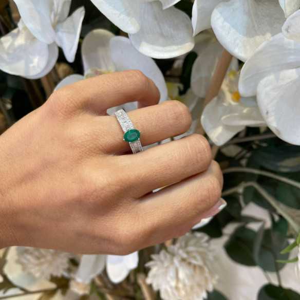 Emerald Ring Oval Diamanten Lola 1,00 Karat - Smaragdringe