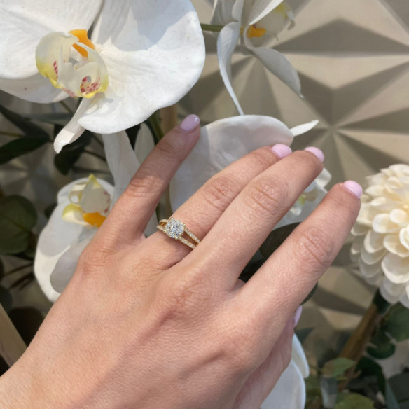 NOA Diamond Ring 0.68 Yellow Gold - Engagement rings Rosette