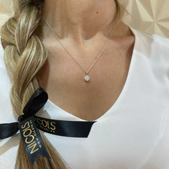 Diamond Pendant GARDENIA 0.48 - Diamond pendants
