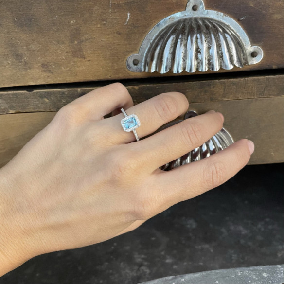 Blauer Zirkon-Goldring mit Baguette-Stempel - Ringe andere Edelsteine
