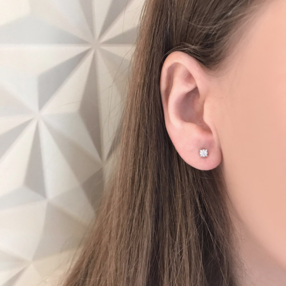 Pendientes Diamante Eloise Dormilonas 0.17 - PENDIENTES