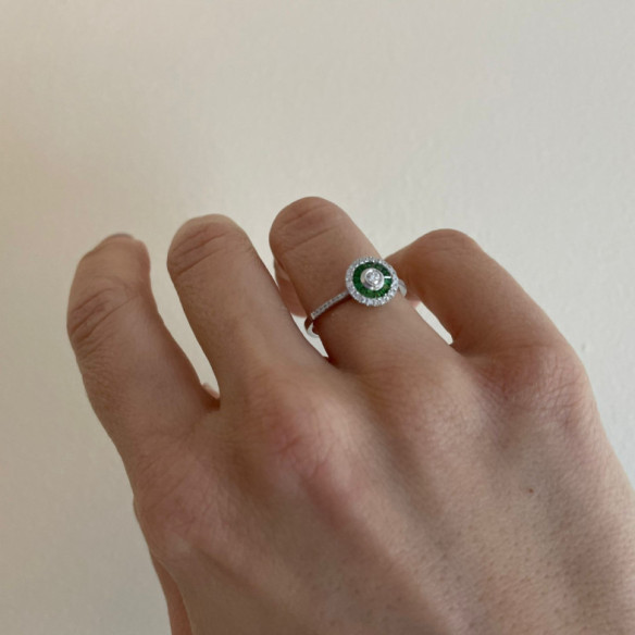 Anillo Ojo De Perdiz Granate Verde - diseños vintage