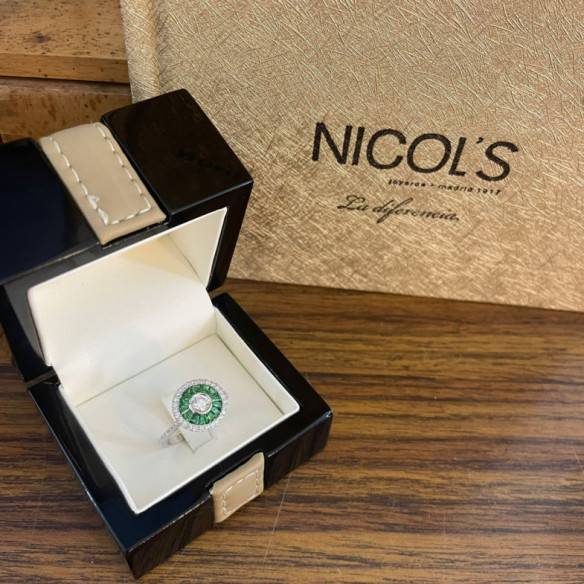 Anillo Ojo De Perdiz 0.75 Granate Verde - diseños vintage