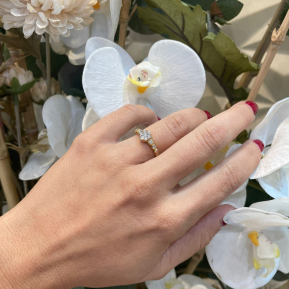Anillo Diamantes Camelia 0.58 Oro Amarillo - Rosette de bagues de fiançailles