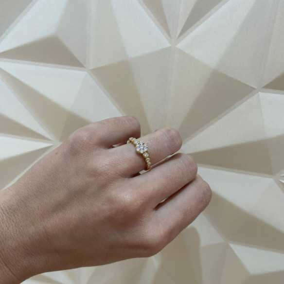 Anillo Diamantes Camelia 0.58 Oro Amarillo - Rosette de bagues de fiançailles