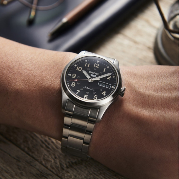 Seiko 5 Sportplatz Militärsport - Seiko 5 Sport
