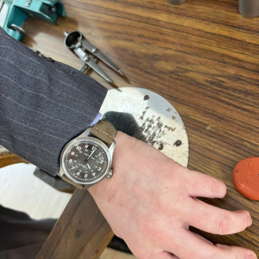 Hamilton Khaki Field Titanium Auto - Khaki Field 2